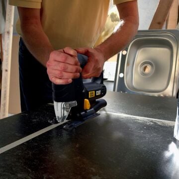 CAT DX5310 550Watt Profesyonel Devir Ayarlı Dekupaj Testere + DA06901 10 Parça Testere Ucu