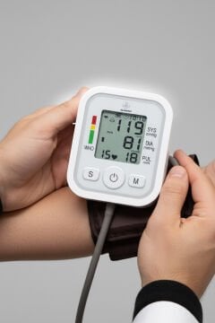 NurseMed Usb Şarjlı Dijital Tansiyon Aleti BK-320